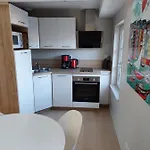 Un Brin De Fantaisie Dans Le Centre De * Honfleur