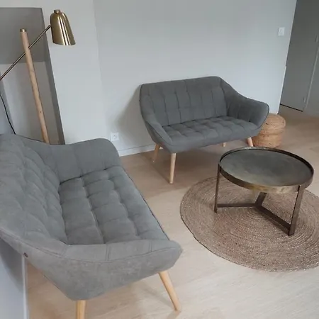 Un Brin De Fantaisie Dans Le Centre De *